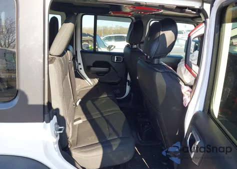 2021 Jeep Wrangler Unlimited Willys 4X4 z USA, uszkodzony, nr VIN 1C4HJXDM8MW530922